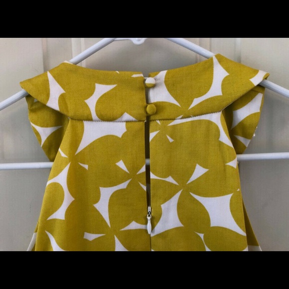 Beautiful dress with amazing beaded detail at neck - Picture 3 of 4